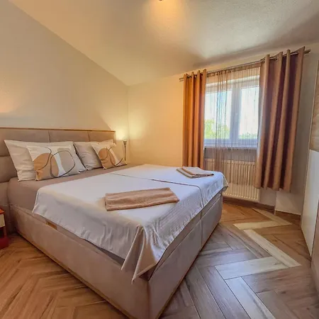 Apartment 3 Ližnjan