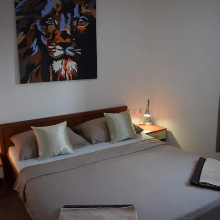 Apartment Apartman 3 *