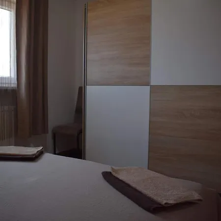 Apartman 3 * Liznjan