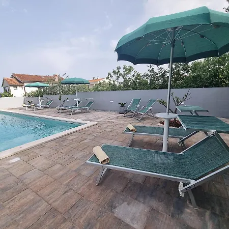 Apartment Apartman 3 *